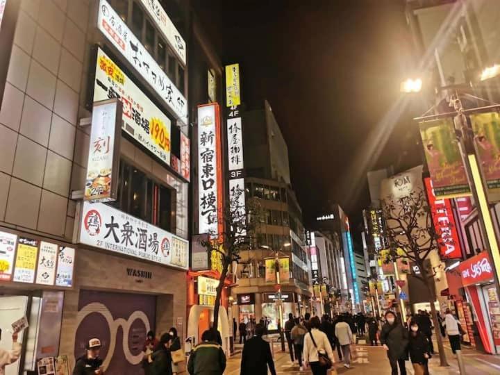北新宿 Central Shinjuku Walk To Kabuki-Chou, Golden Gai Tokyo Luaran gambar